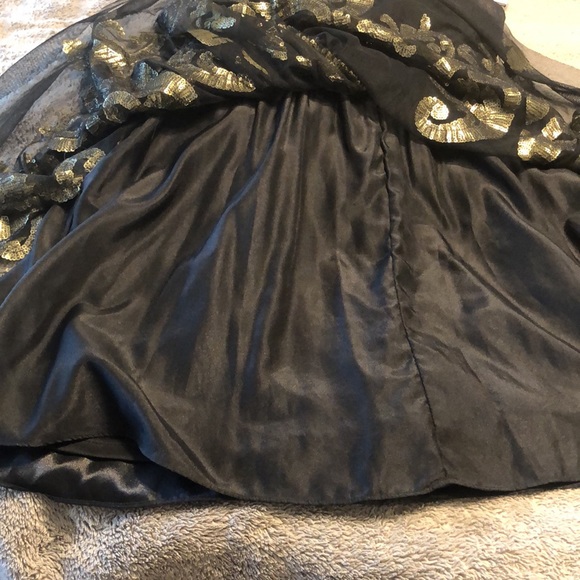 Hailey Logan Tulle Mini Dress Black w/Gold pattern, sweetheart neckline sz 2 - Picture 8 of 16